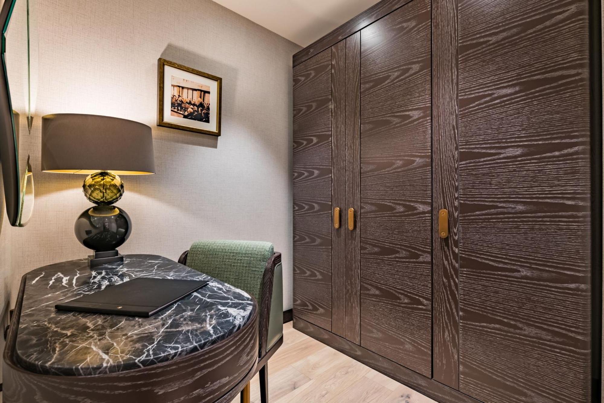 Stock Exchange Hotel, Manchester, Autograph Collection エクステリア 写真 A fitted wardrobe